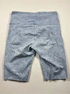 Lululemon Fast and Free Short 10" - City Grit White Blue Fog - Size 8 (Medium)